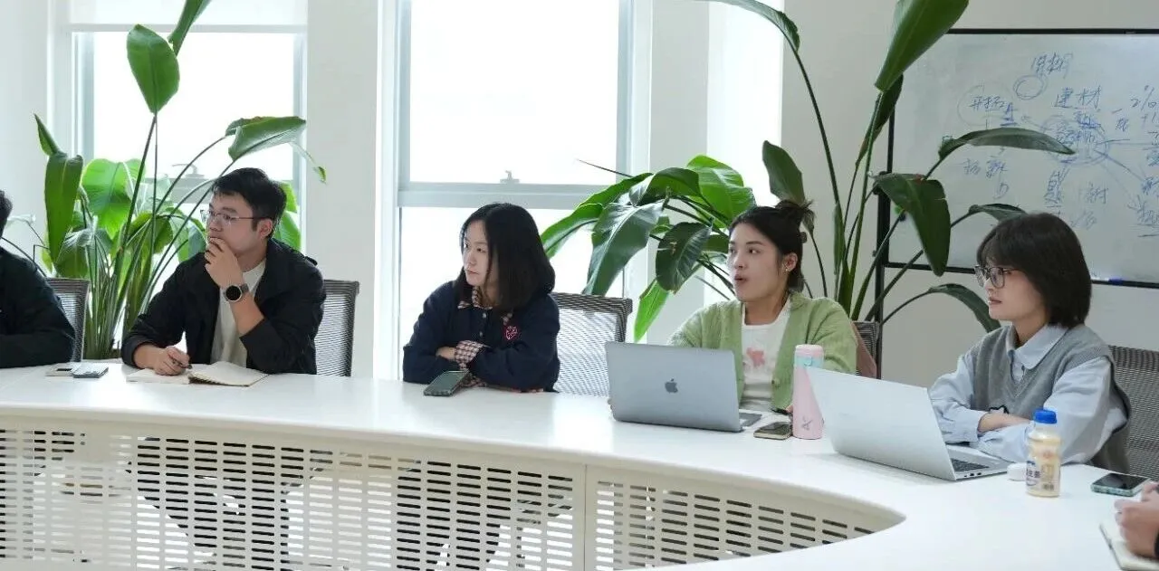 百川入海，10月新员工见面 2.jpg