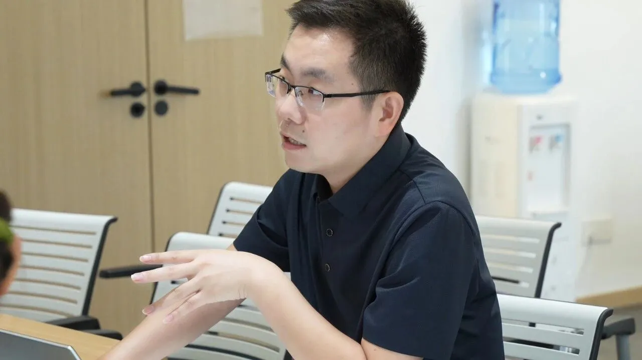 2025年第8次月度会 3.jpg