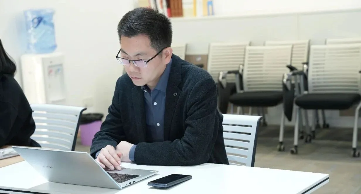 深耕案件11.10月度会 2.jpg