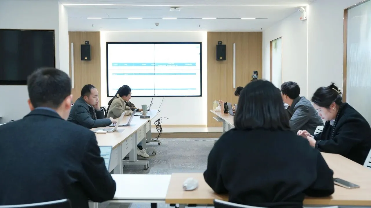 深耕案件11.10月度会 5.jpg